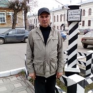 Петр Колесников