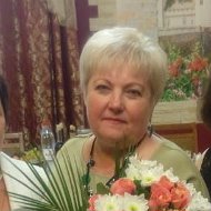 Лина Комарова