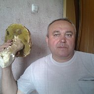 Юрий Фролов