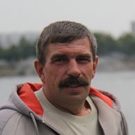 Константин Емельянов
