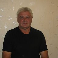 Павел Уханов