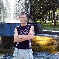 Олег Мос