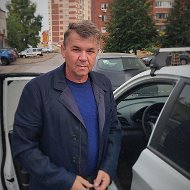 Олег Александров