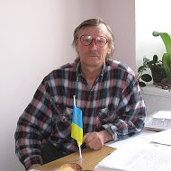 Петр Cухов