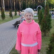 Лариса Лекомцева