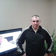 Денис Емельянов