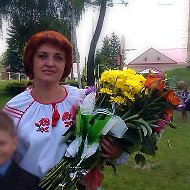 Олена Коміссарова