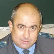 Эльмир Булушев