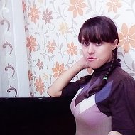 Лена Камарова