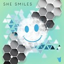F Lka - She Smiles
