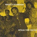 Mighty Diamonds - Live In Love