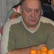 Михаил Карпов