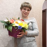 Елена Ушакова