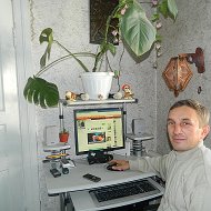 Олег Головей
