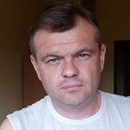 Олег Кучеренко