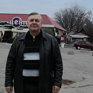 Юрий Петренко