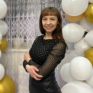 Юлия Азарова