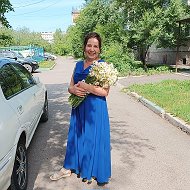 Елена Cахарова