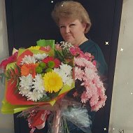 Елена Попова