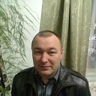 Анатолий Волошенюк