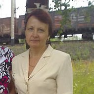Надя Шарова