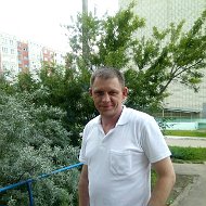 Владимир Максимов