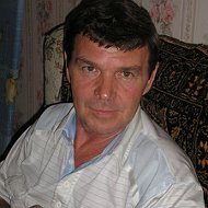 Владимир Алпатов