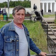 Юрий Иванов