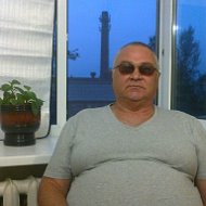 Юрий Иванов