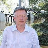 Михаил Моренов