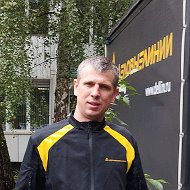 Роман Кузьмичев