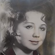 Елена Максимова