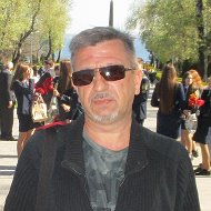 Виталий Жаров