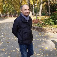 Валерий Петров