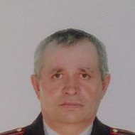 Александр Ефремов