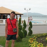 Олег Тихобаев