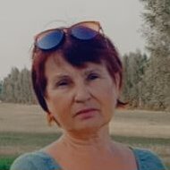 Елена Лапич