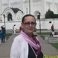 Елена Петрова