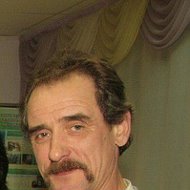 Наил Суфиянов