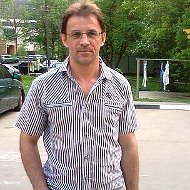 Виктор Татаринов