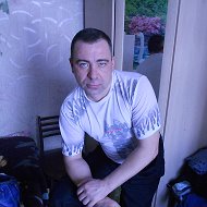 Михаил Арцев