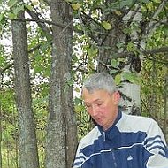 Олег Ахмедов