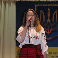 Олена Довгальова