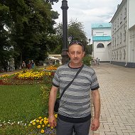 Василий Узунов
