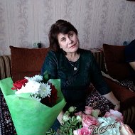 Елена Наянова