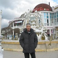 Юрий Гомзиков