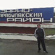 Олег Шустов