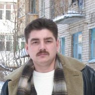 Олег Калиничев