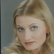 Angela Halipli