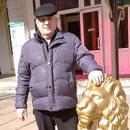 Тараканов Леонид